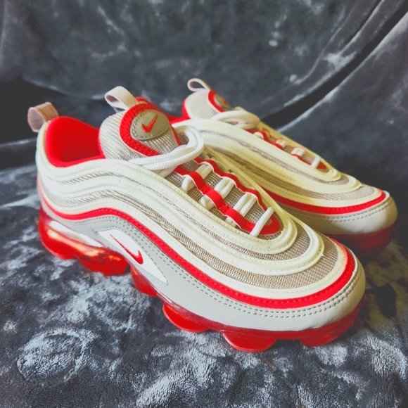 Nike 97 Vapermax GS US 5 Women's Y 3.5 Atmosphere-Gray/Red/Reflective White - Picture 2 of 8